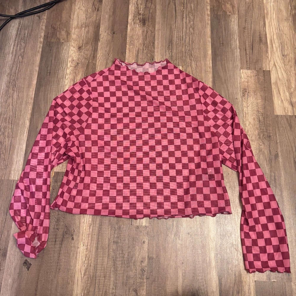 SHEIN Pink Checkered Long Sleeve Top
